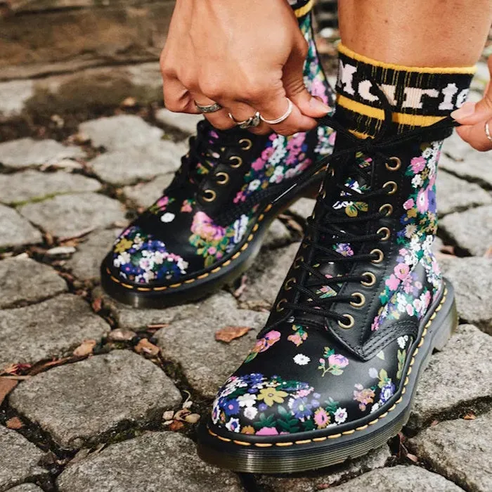 Dr Martens  Vintage Floral 1460 Pascal Backhand Leather Multi