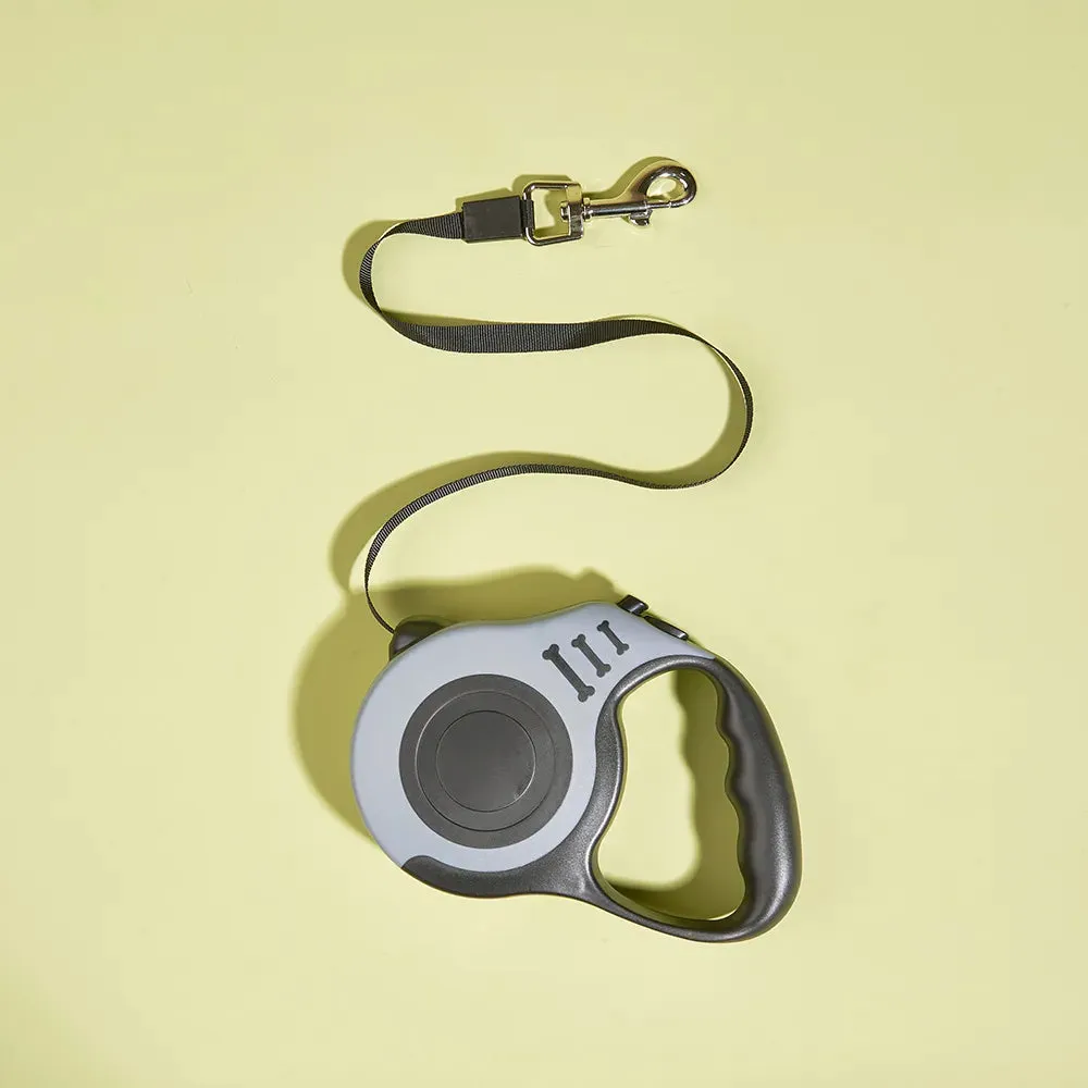 Durable & Stylish Retractable Dog Leash - Perfect for Walks & Hikes