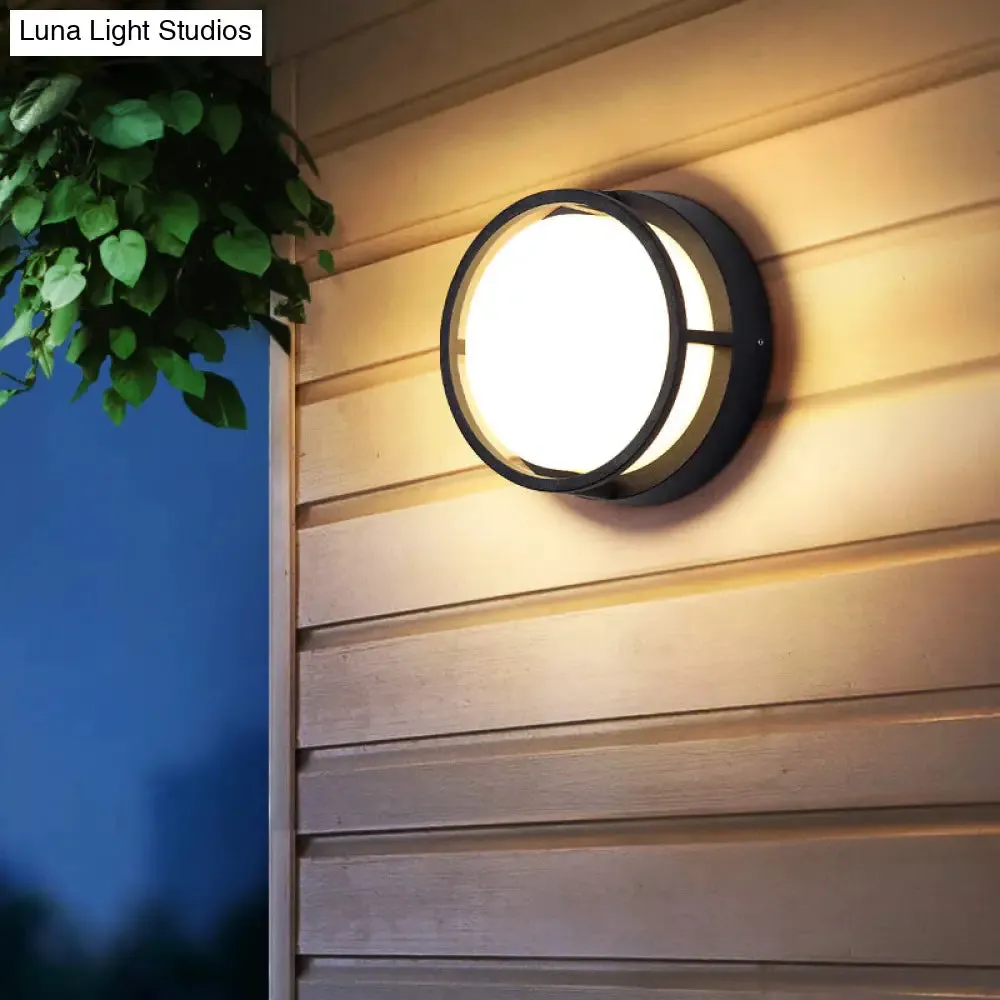 Modern LED Outdoor Wall Sconce in Black Plastic - Stylish & Durable Lighting