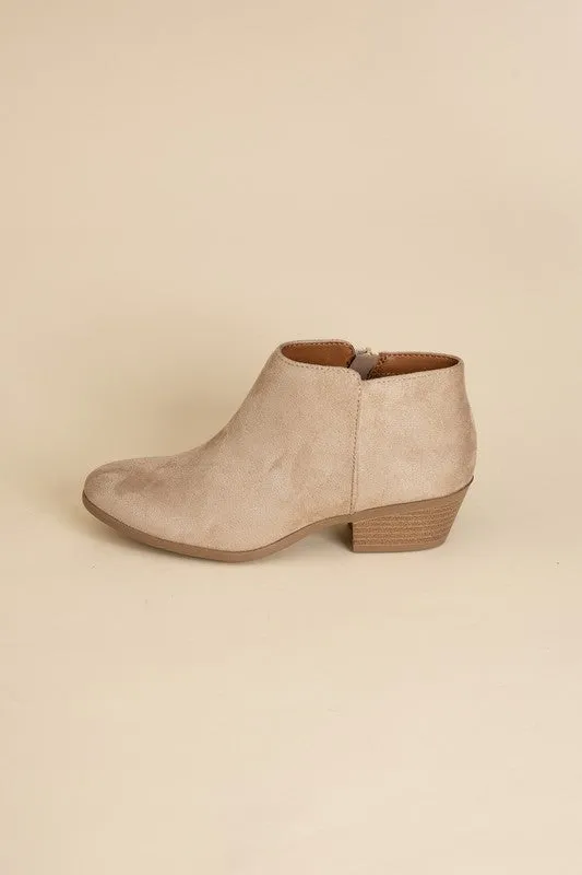 Mug Ankle Boots