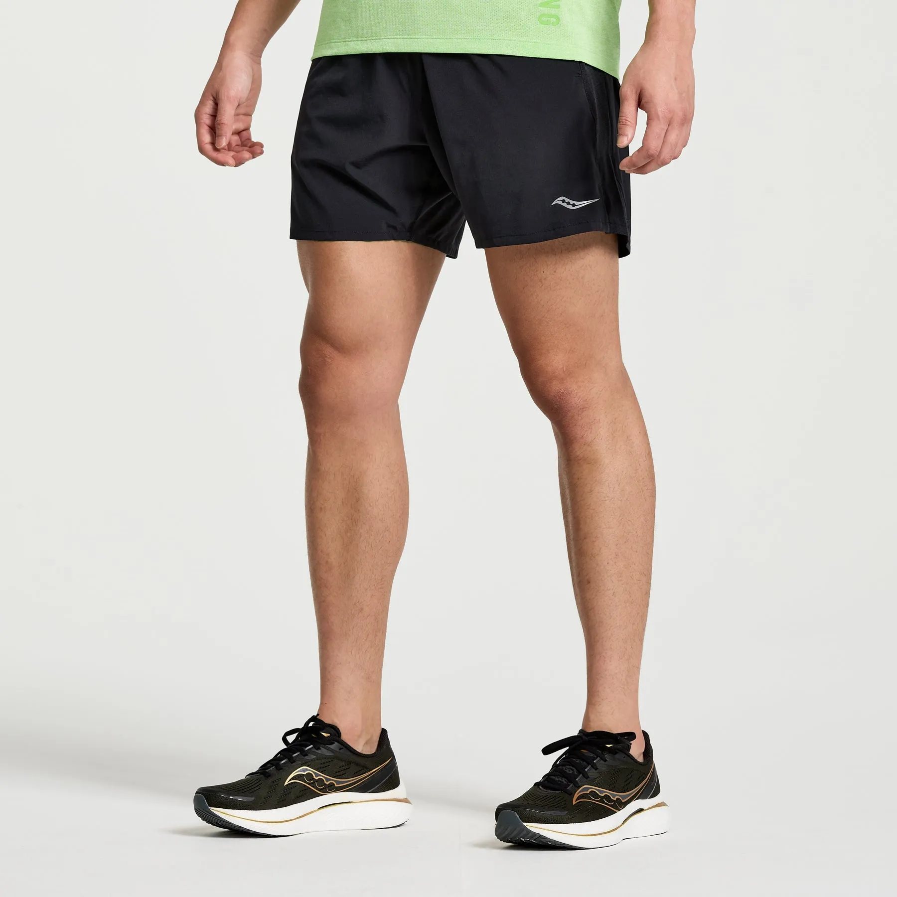 Saucony Outpace 5" Short | Black